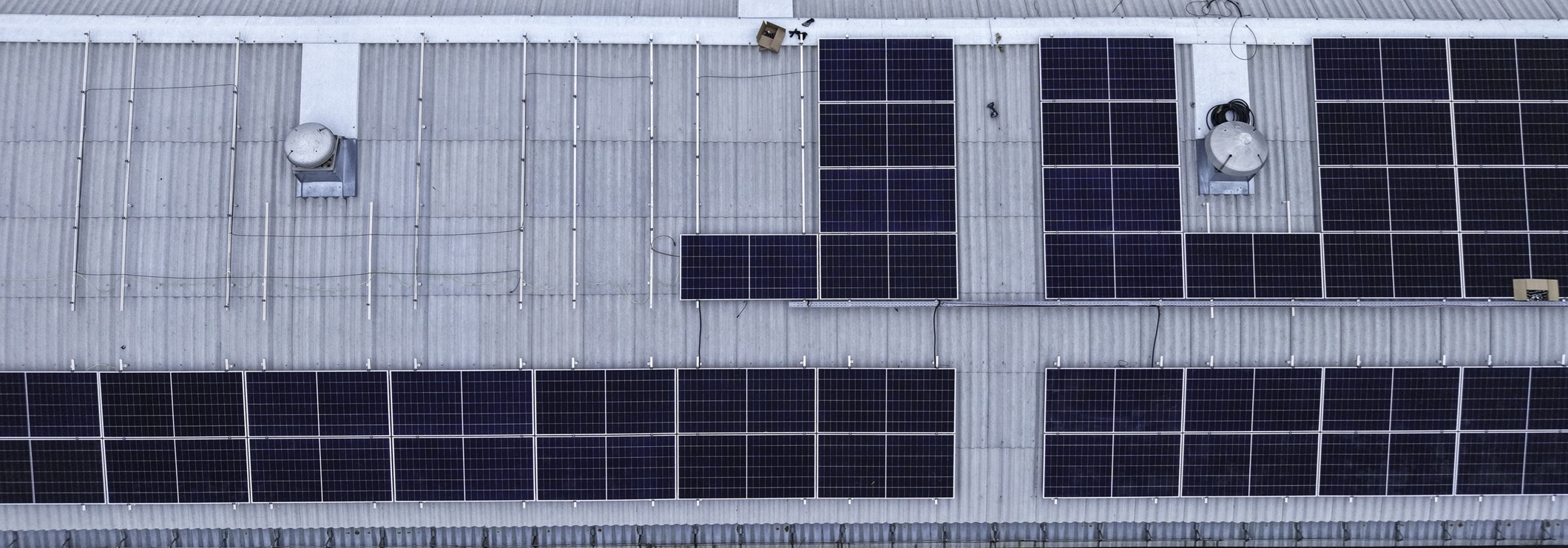 Vzpostavitev sončnih elektrarn na javnih stavbah