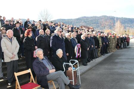 Gostje na slovesnosti ob 35. obletnici prvega postroja zametkov Slovenske vojske
