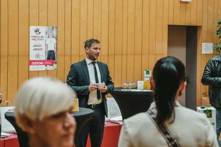 2a88185f-87c8-405e-86db-f61fe5662ff1